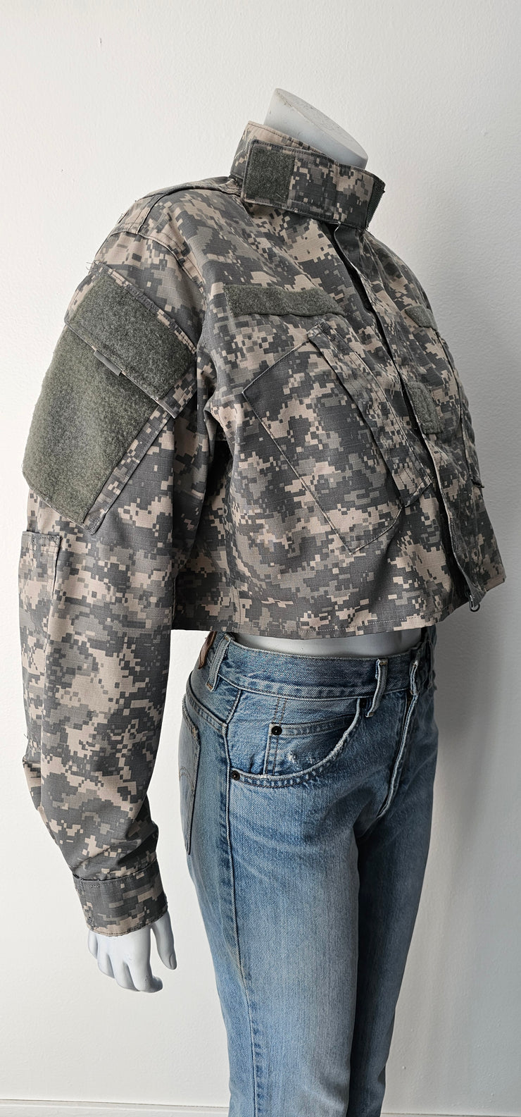 Vintage Upcycled Genuine US Army Military Troops Field Jacket BDU Digital ACU Camo Crop (Copy)