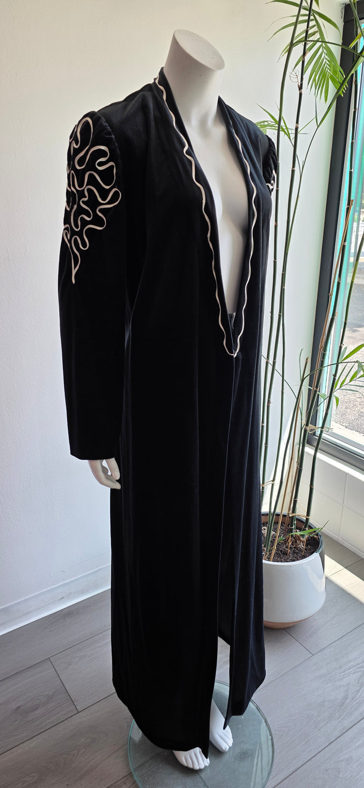 Vintage 80s Romantic Velvet Duster Robe by Vandemere