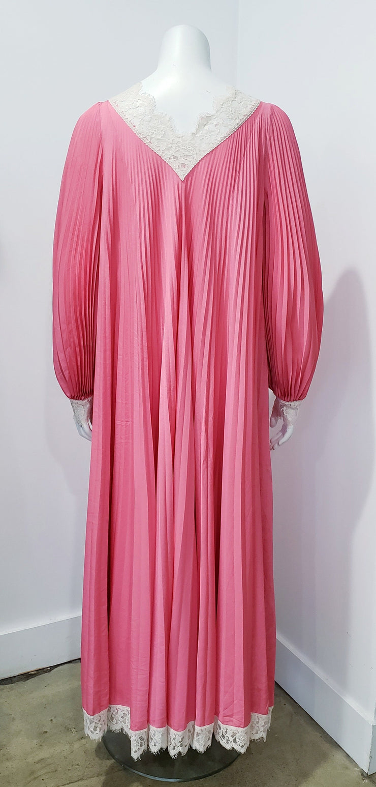 Vintage 70’s Pleated Eyelash Lace Full Sweep Peignoir Robe by Lucie Ann