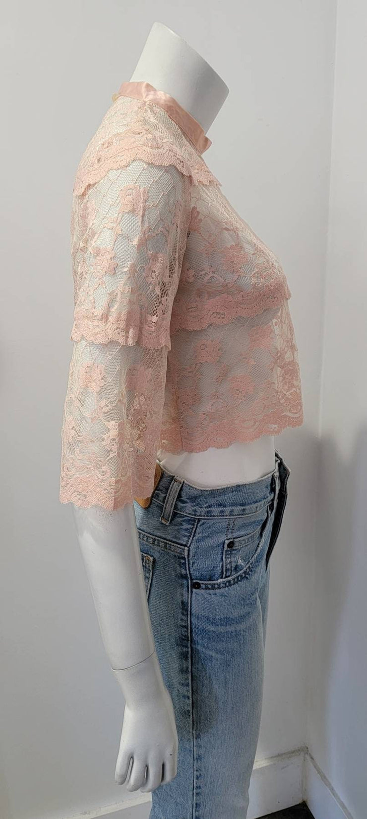 Vintage Tiered Scallop Lace Flutter Cap Sleeve Crop Top S/M