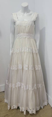 Vintage Ivory Swiss Dot Tiered Lace Bridal Wedding Maxi Full Sweep Gown by