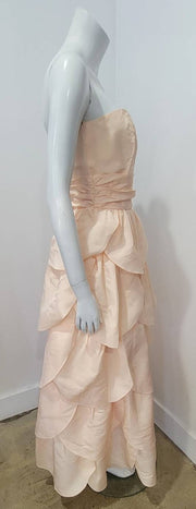 Vintage 80's Peach Sweetheart Tiered Scallop Tullip Gown Td4 by Eletra